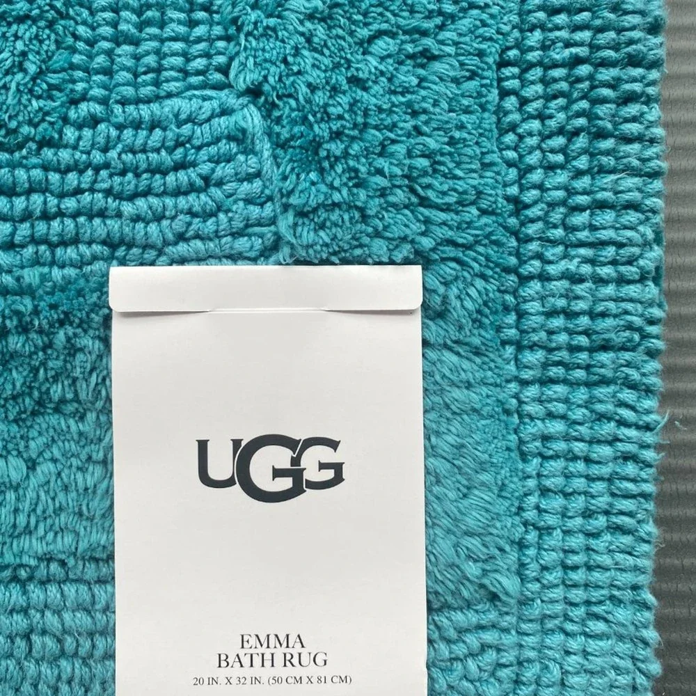 NWT UGG Bath Mat Bath Rug Cotton Reversible 20x32 in